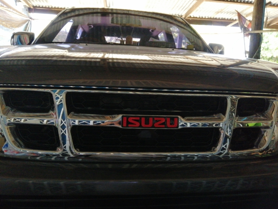 กระจังหน้าแต่ง ISUZU D-MAX 2002 2003 2004 2005 2006 9 5a3161d7c7bd63240c3094f2d0eef811