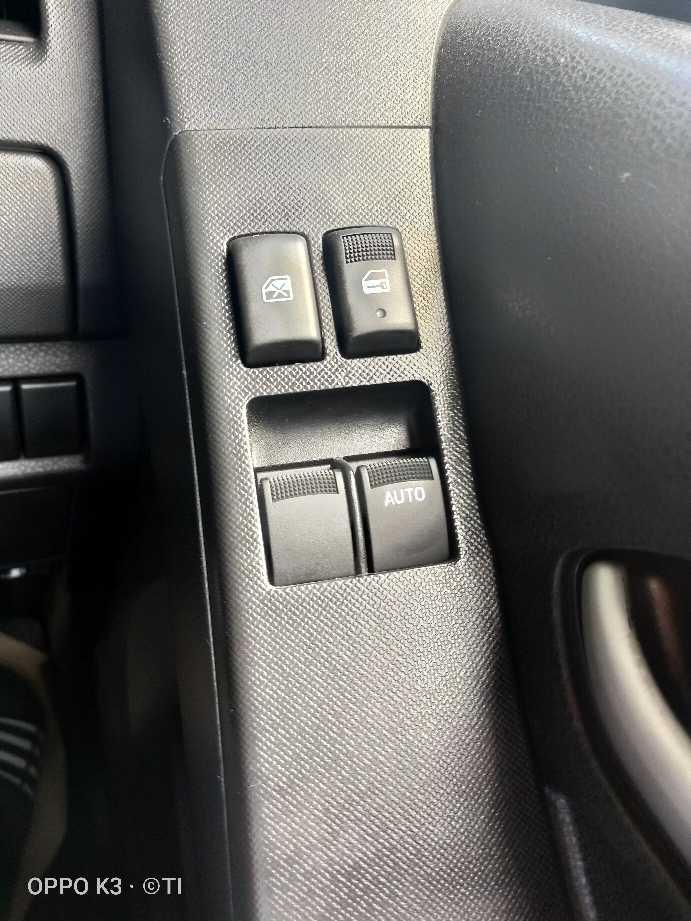 สวิทซ์กระจกไฟฟ้า ISUZU D-MAX ปี 2012-2019 หน้า-ขวา (สวิทซ์กระจกประตู) 5 96ffada0be2c339ecfce2b5978e57b0a