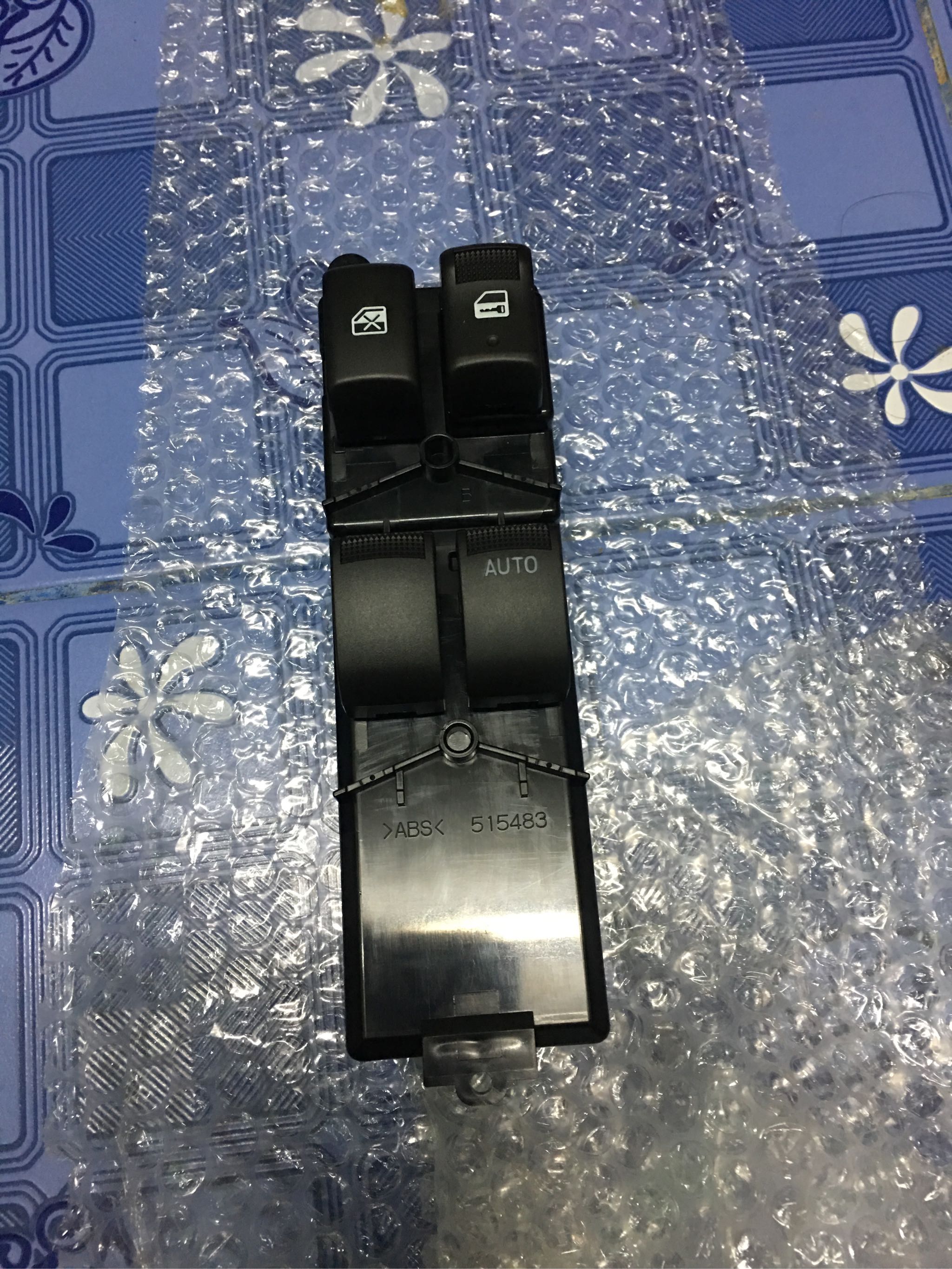 สวิทกระจกไฟฟ้า ISUZU D-MAX ปี 2012-2019 หน้า-ขวา (สวิทกระจกประตู) 7 b4928c5c441a85314a2972ab3f753973