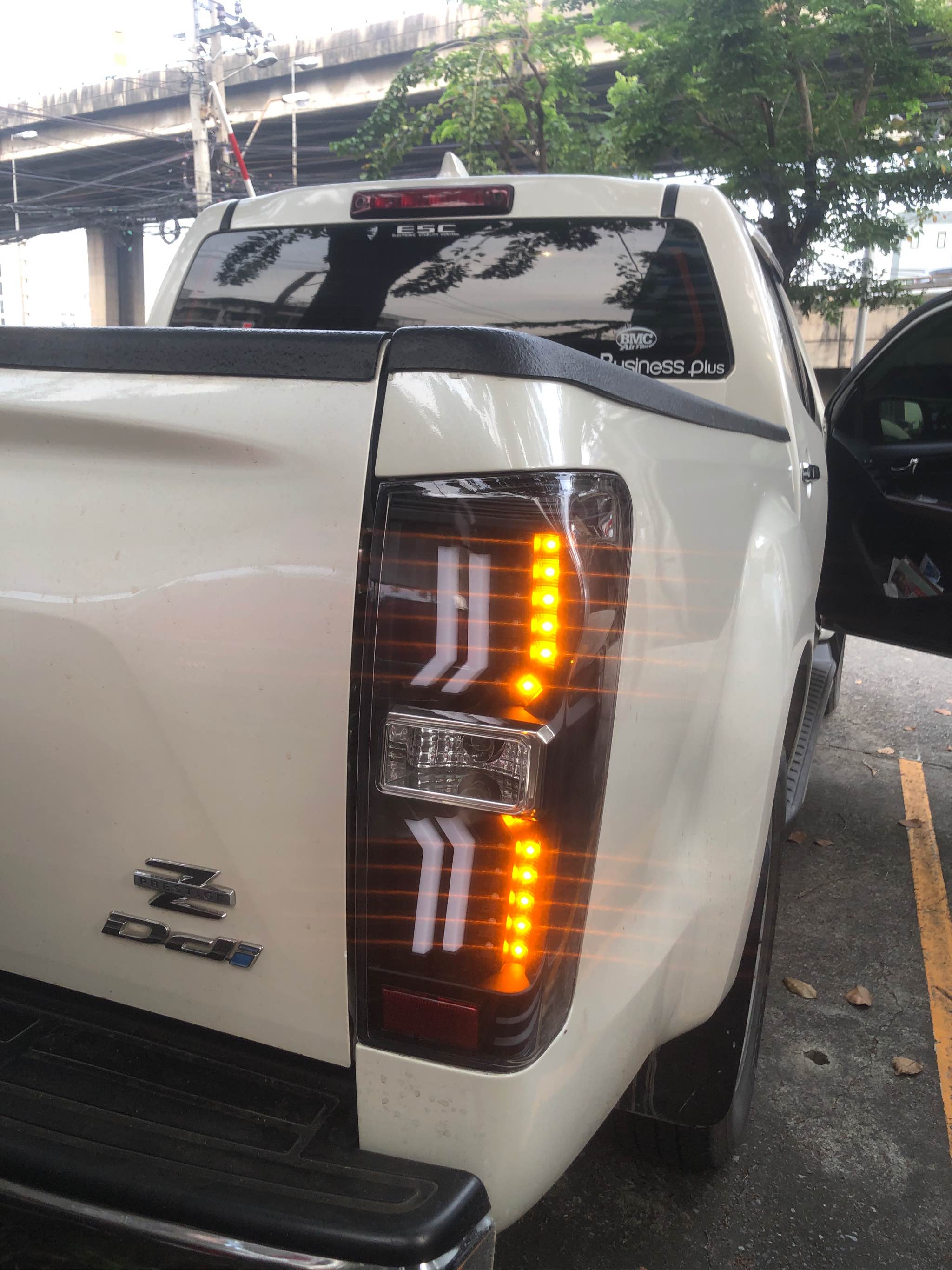 ไฟท้ายแต่ง All ISUZU New D-Max สีดำ 3 eb11dab3017a8e90de9c01f3b1a2d114