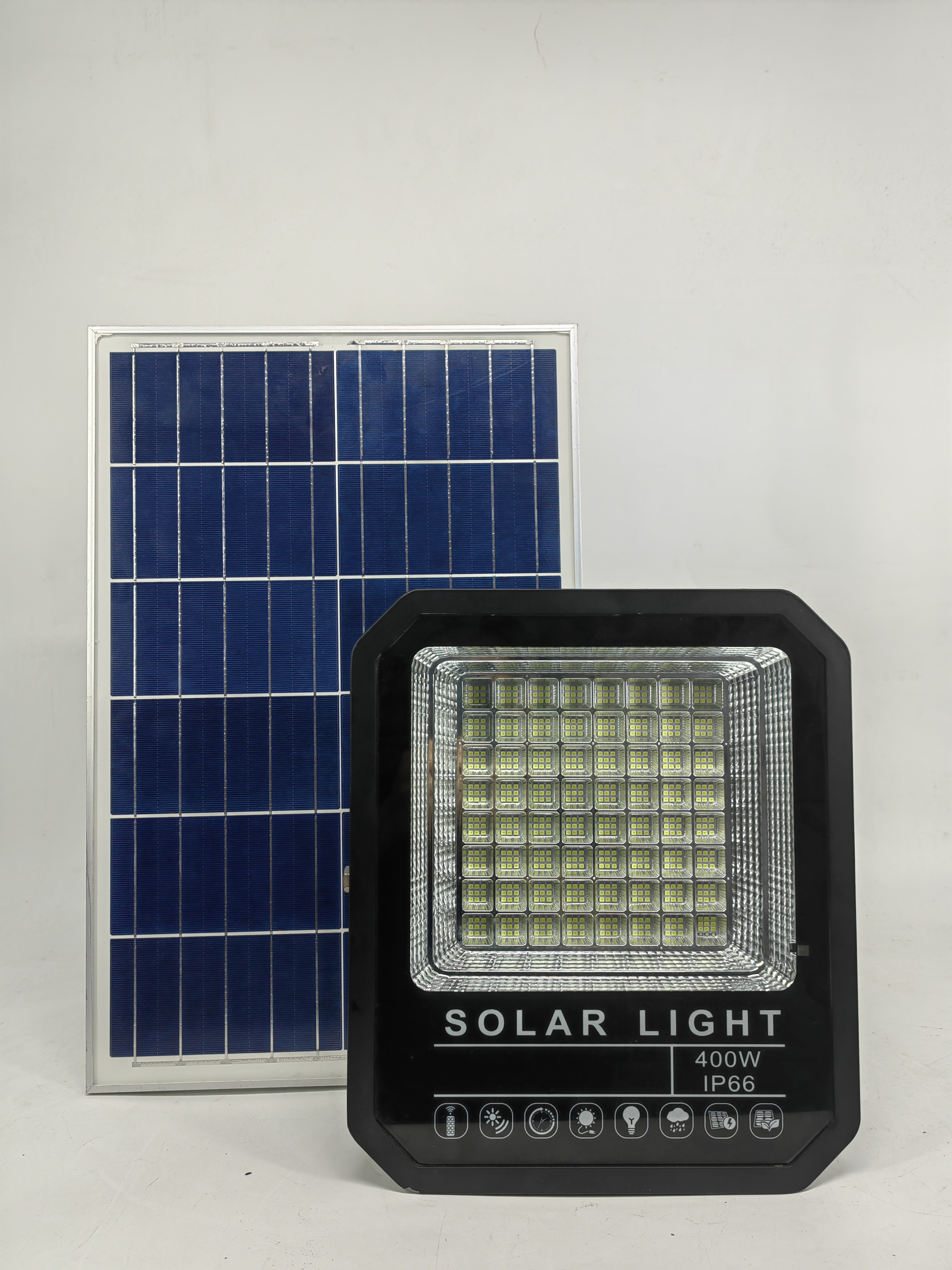 Đèn pha năng lượng mặt trời 400w