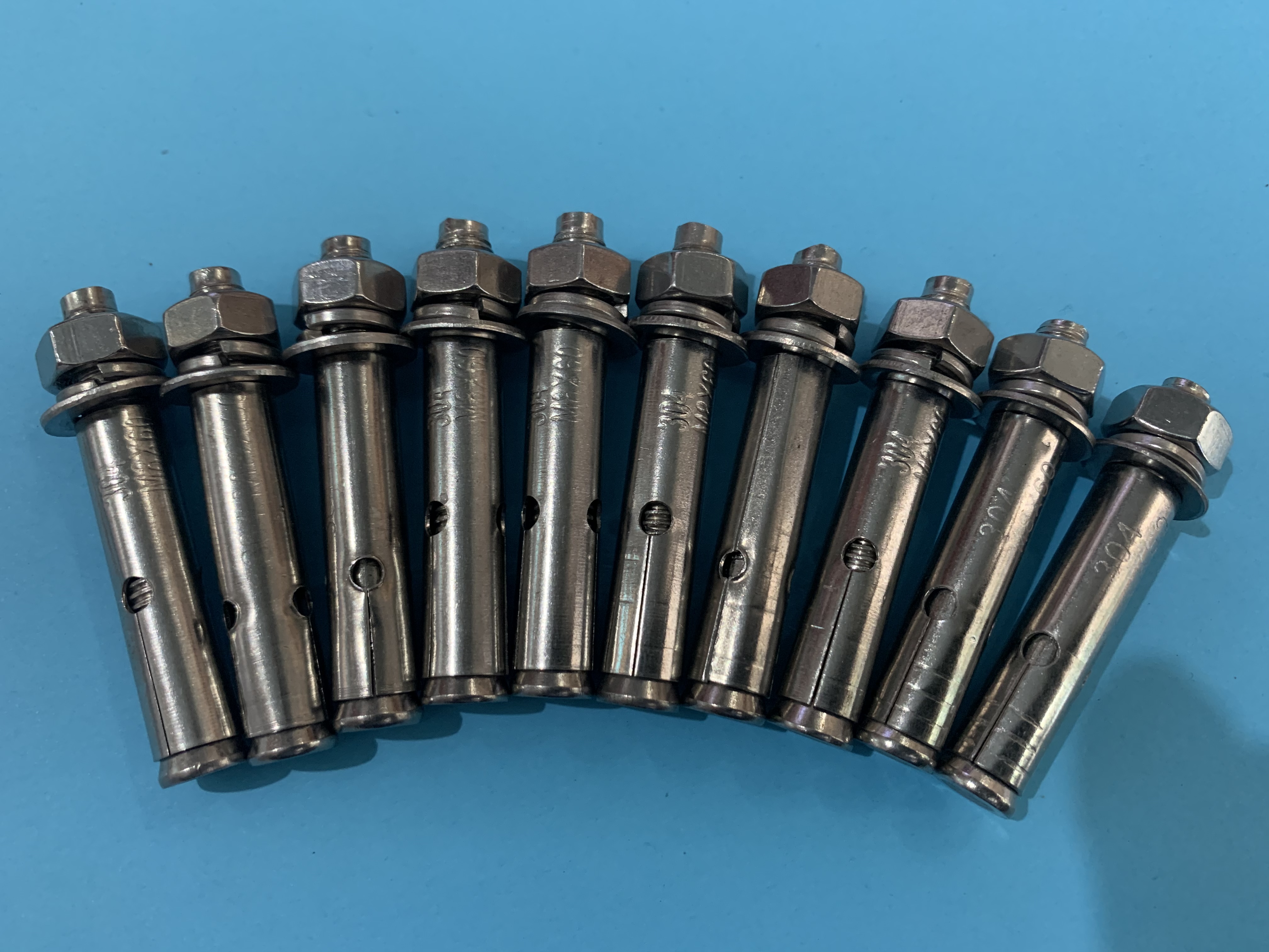 Tắc kê nở inox 304 10 bộ