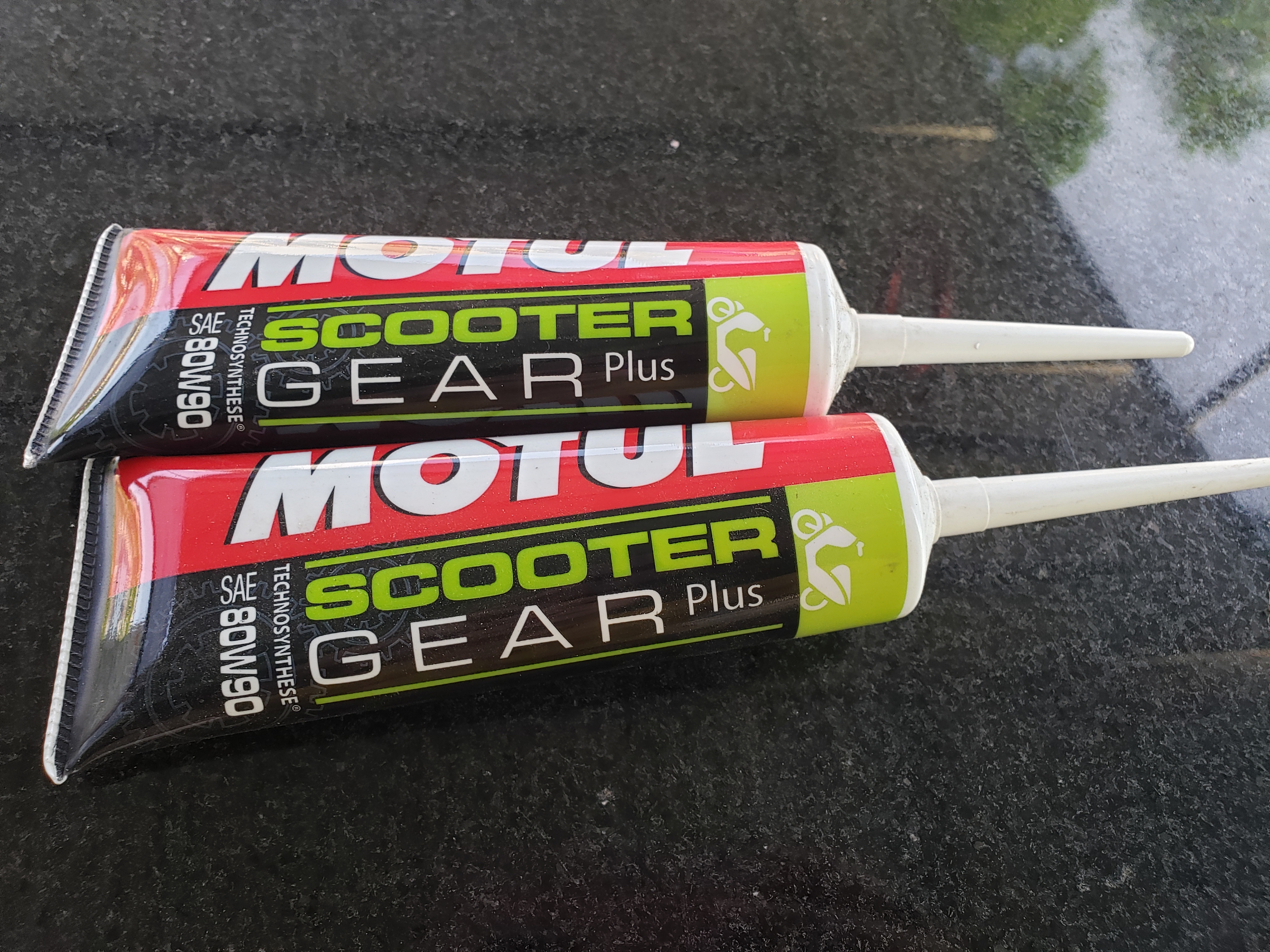 Dầu nhớt hộp số motul