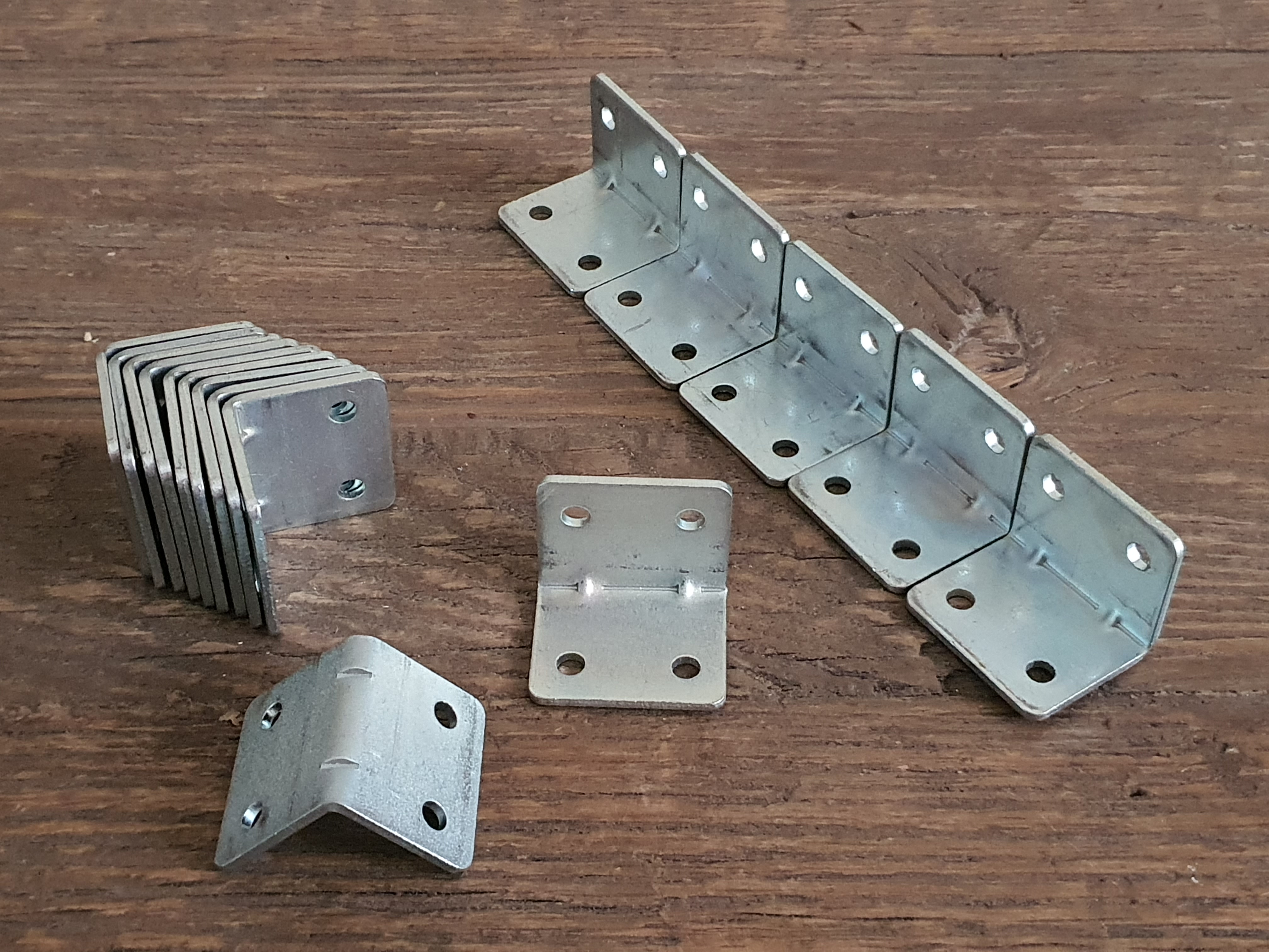 Combo 50 ke góc sắt vuông bản 32x25mm, ke góc 4 lỗ