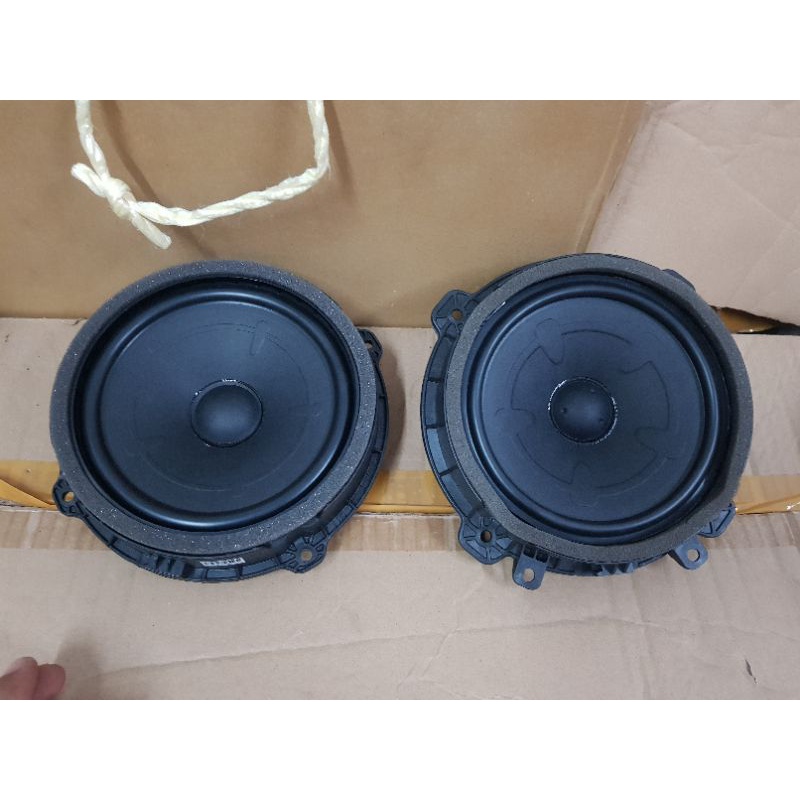 1cặ loa cánh huyndai.zize 16cm