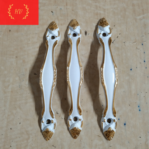 Tay nắm tủ màu trắng 96