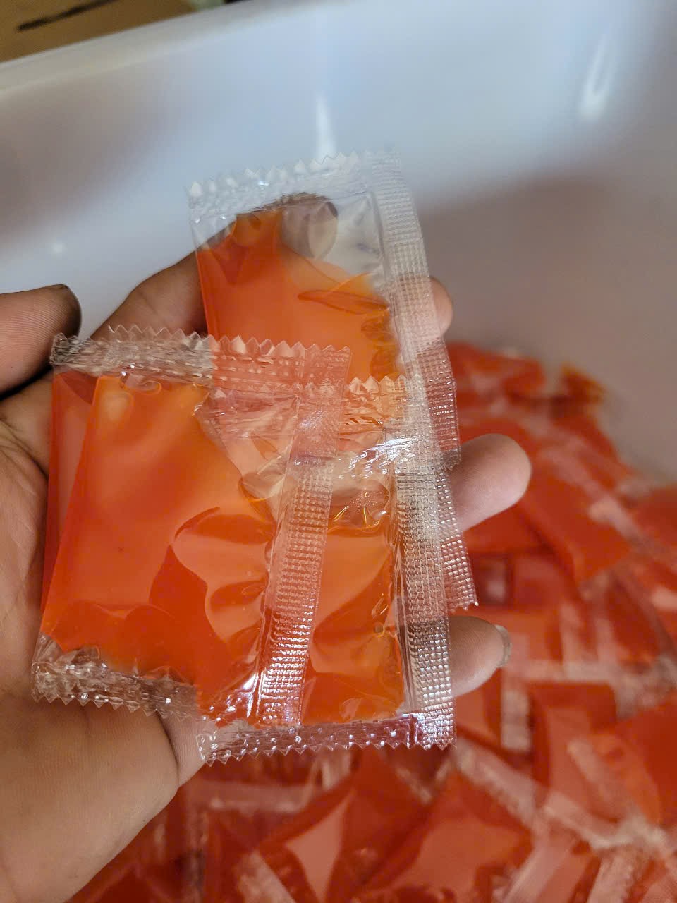 100 gói tương ớt 8gr Gold food