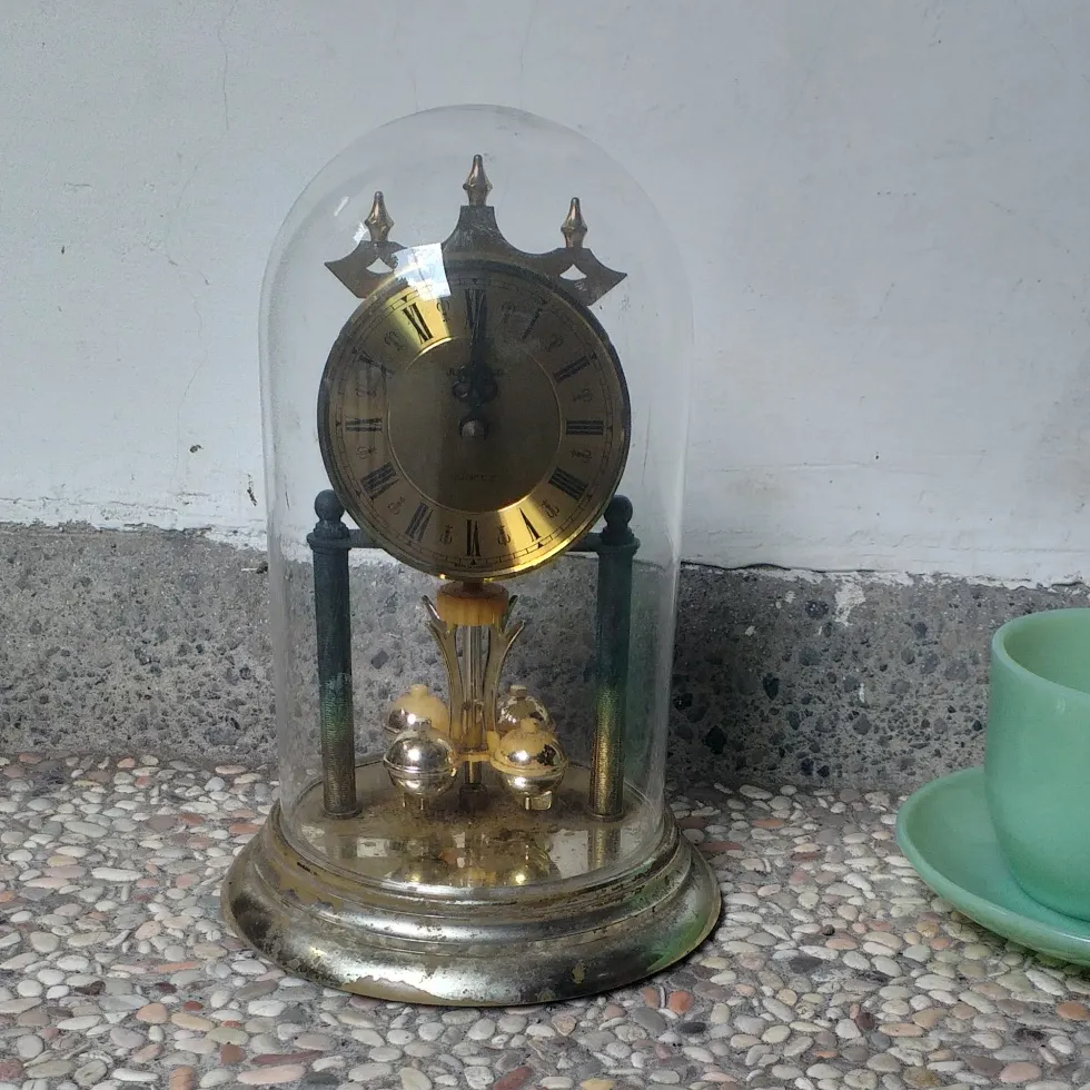 Jam meja junghans bekas
