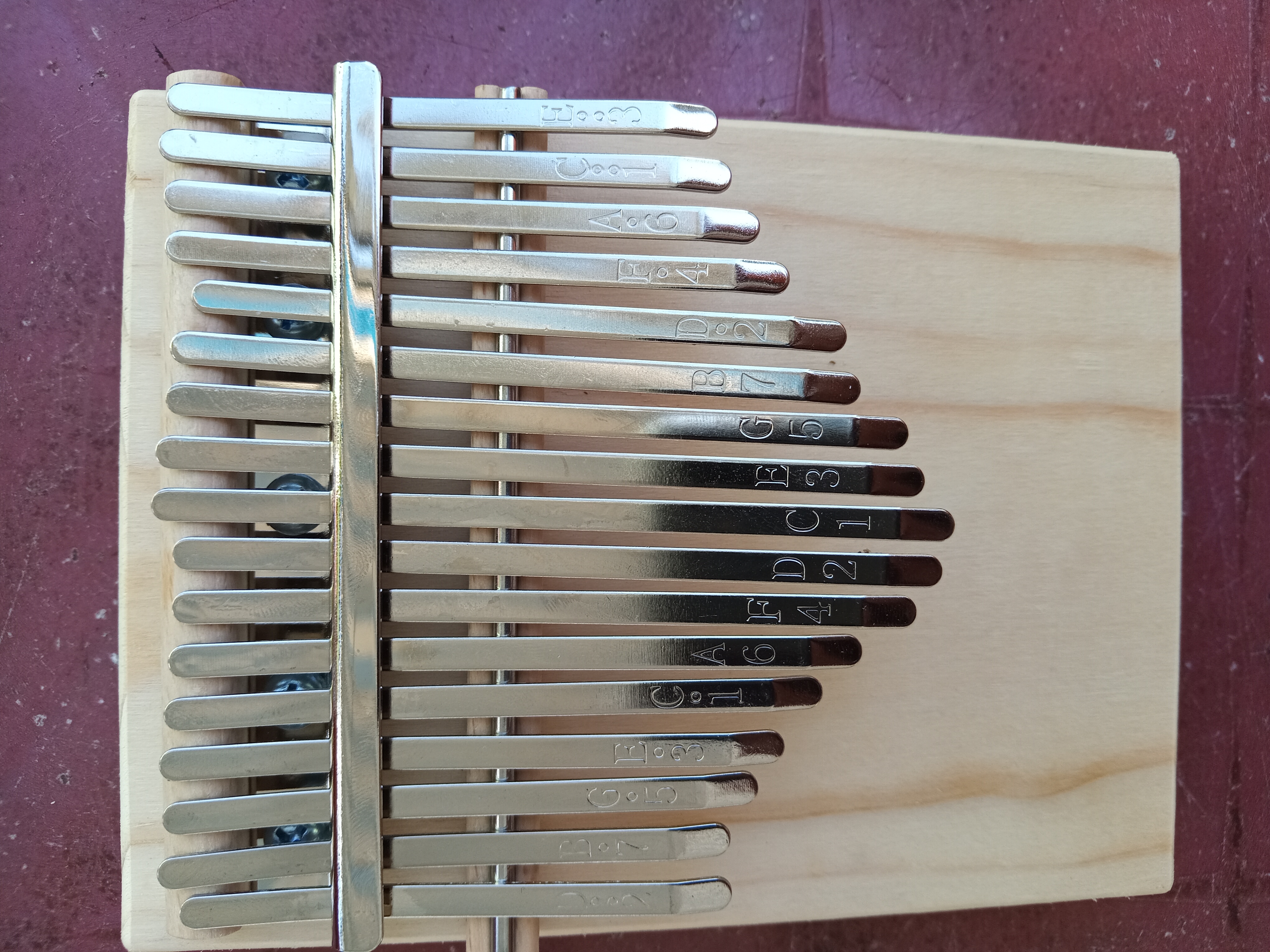Đàn Kalimba 17 phím giá rẻ cho bé tập chơi