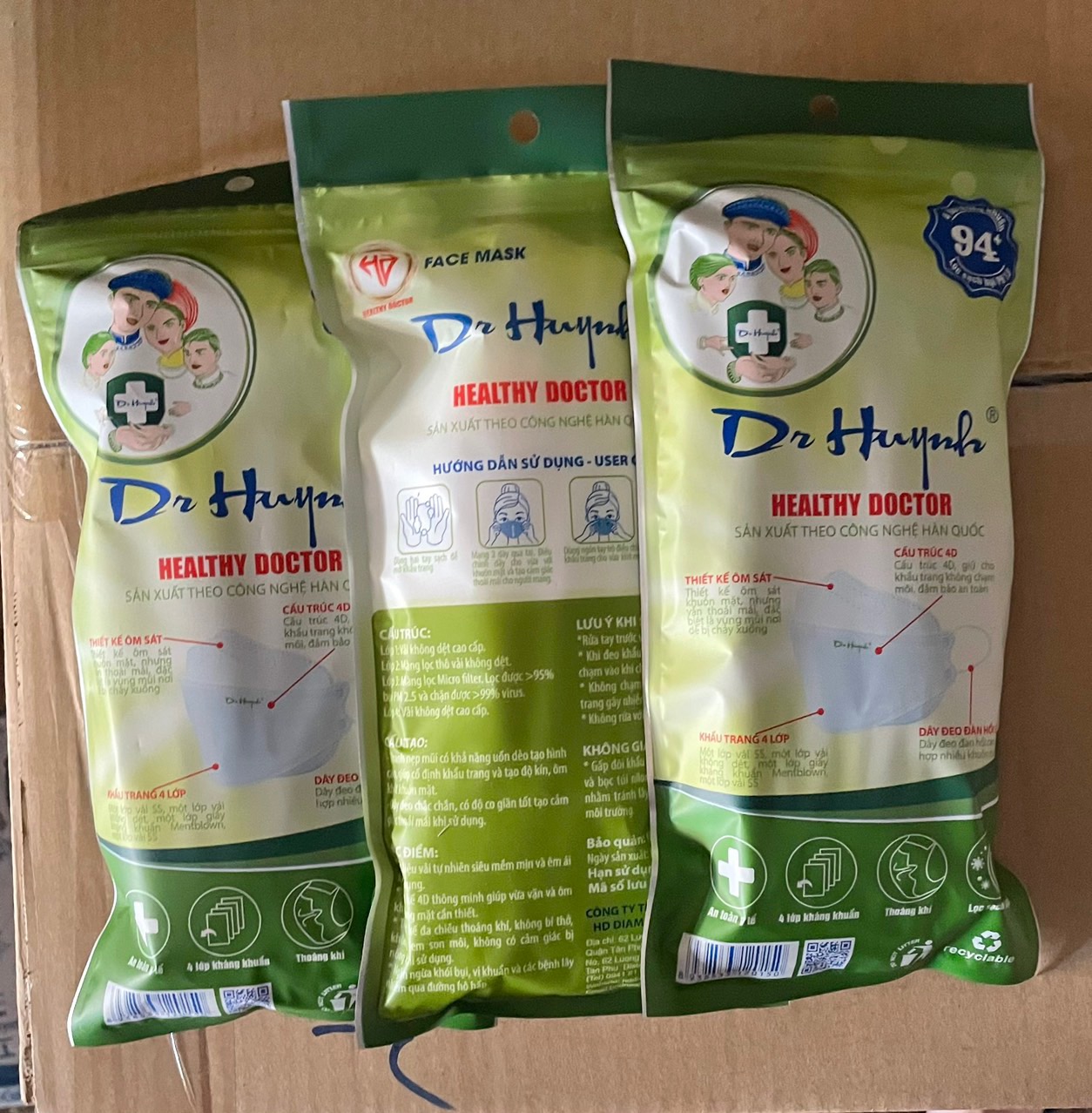 Combo 100 cái khẩu trang hd94 dr huynh