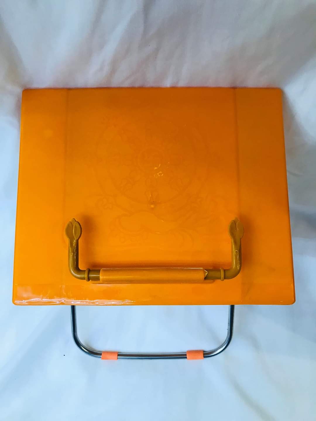 Kệ Nhựa Đọc Kinh Chân inox vàng