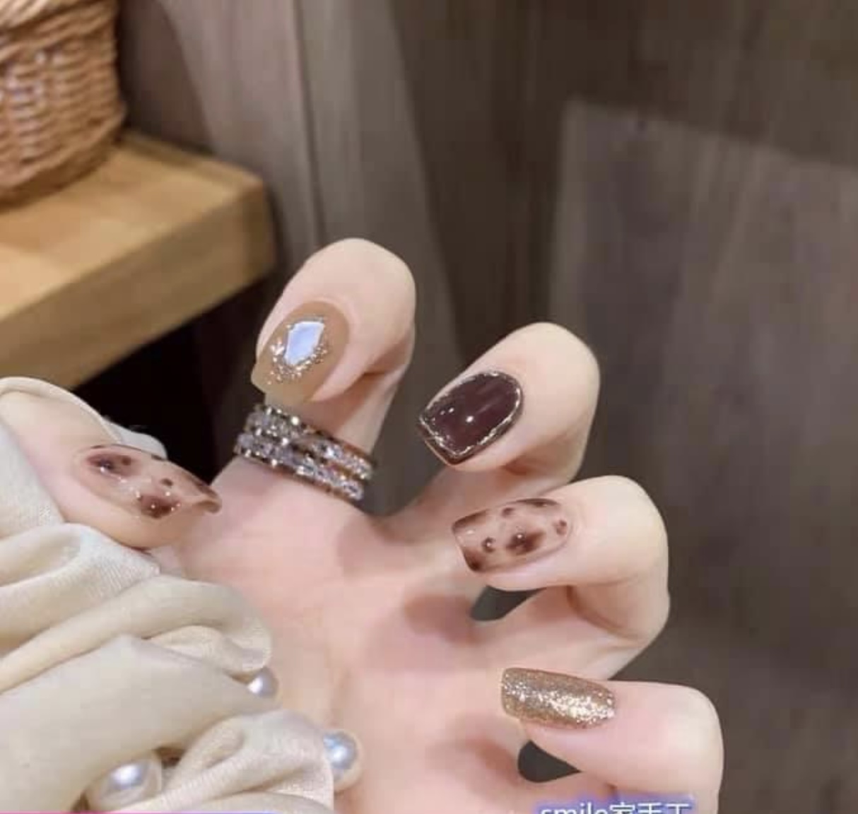 Nailbox da báo xà cừ quý phái