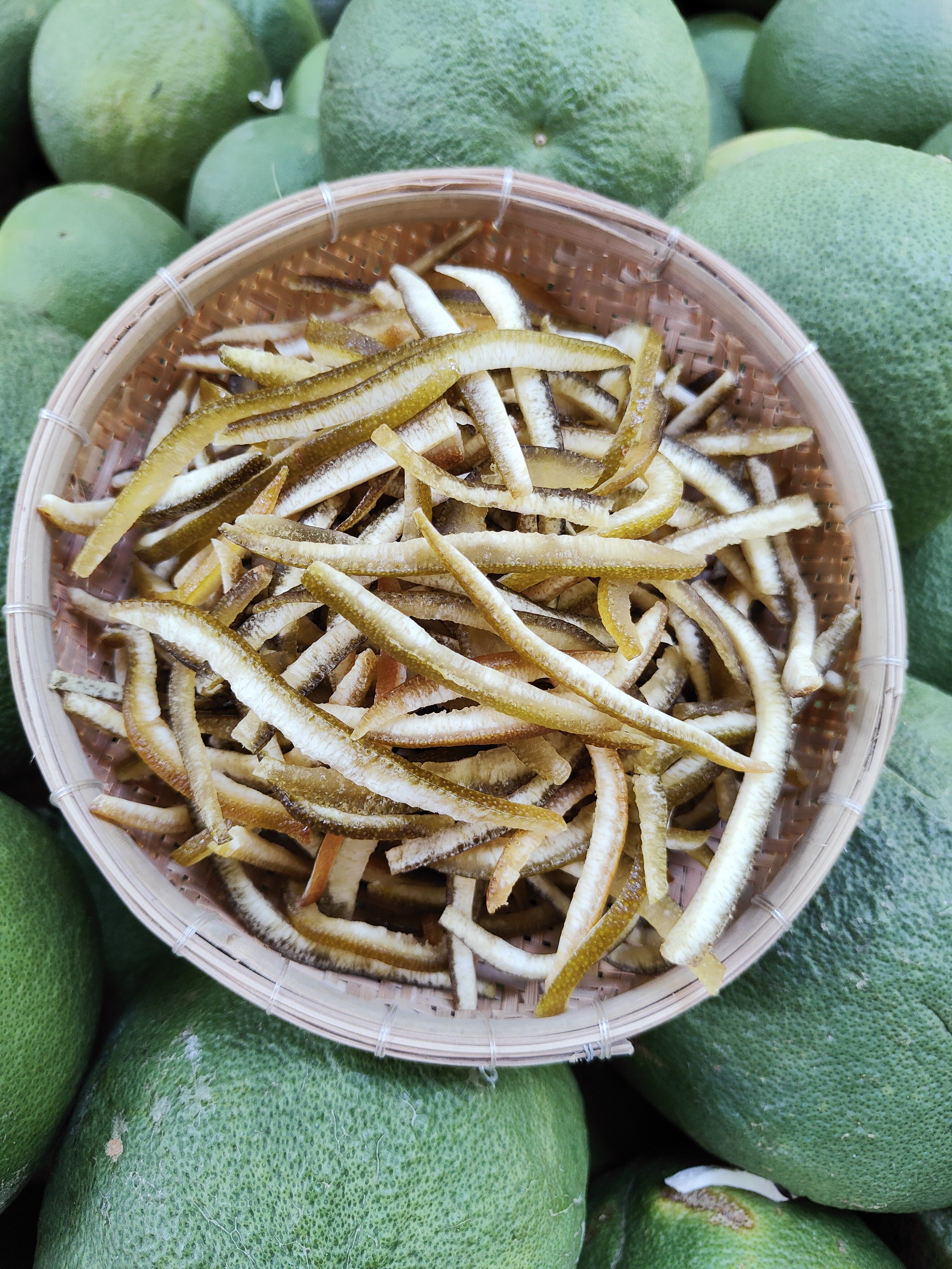 Mứt bưởi sấy dẻo 200g
Vị chua ngọt, không đắng