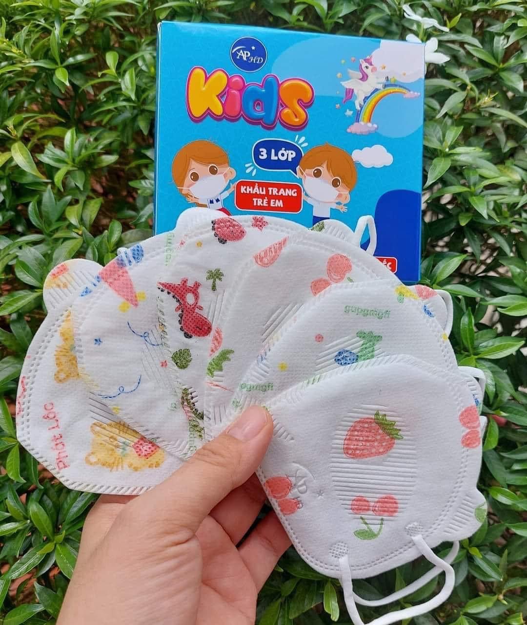 Khẩu trang gấu 3 lớp cho bé 0-3 tuổi .100k/3 hộp