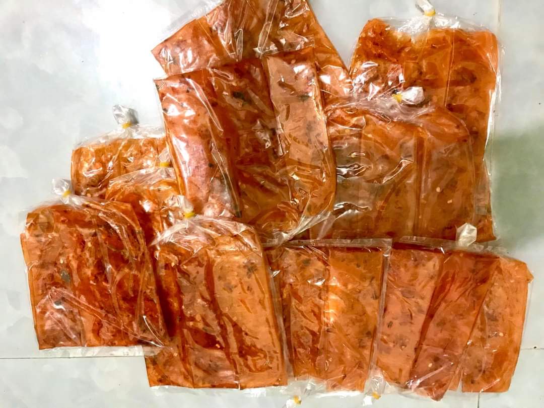 Bánh tráng dẻo tôm, dẻo ớt cuộn hành phi cực ngon