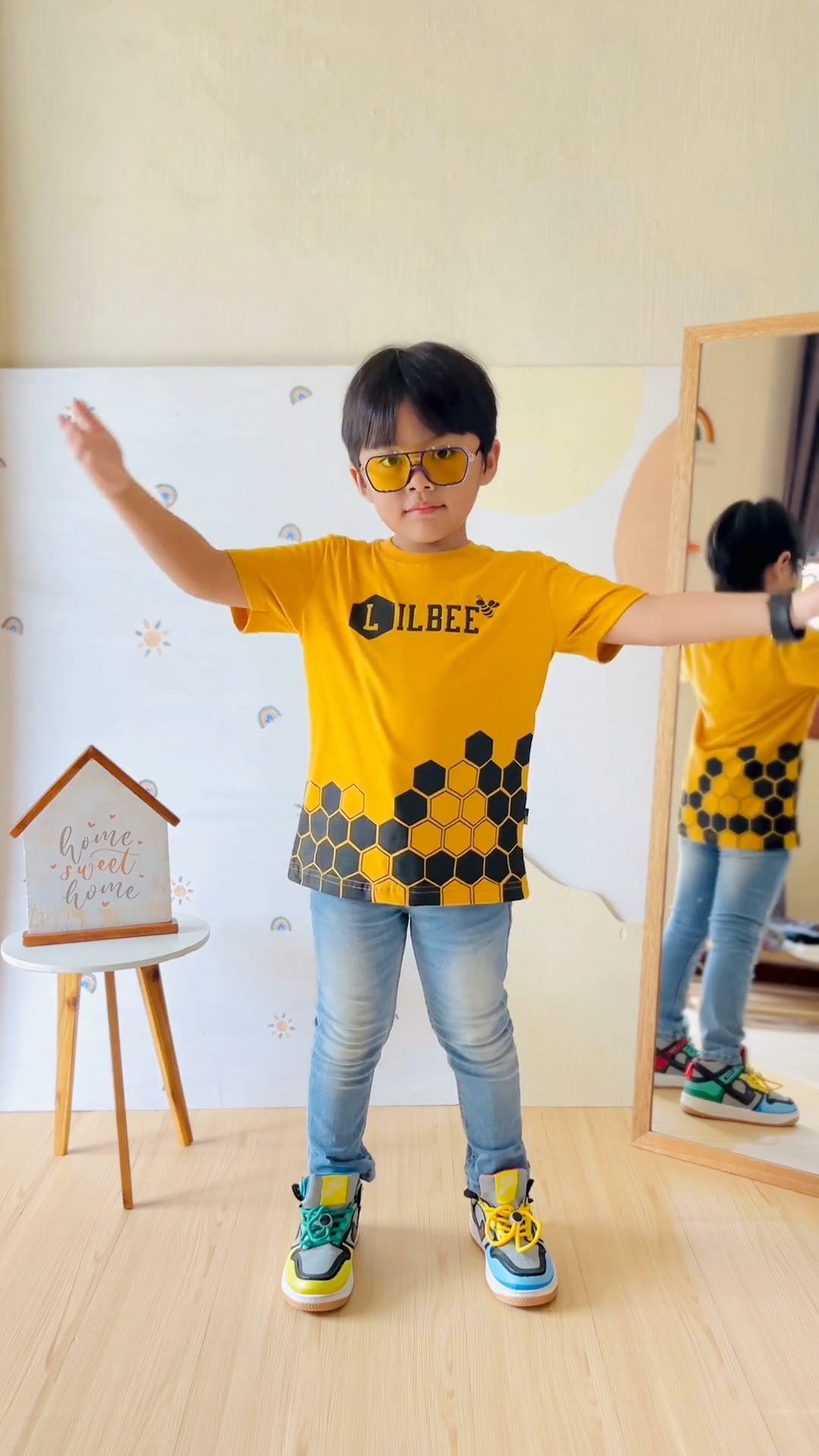 Kaos Anak Laki Laki Mustard Motif Sarang Lebah KL 011 Lilbee