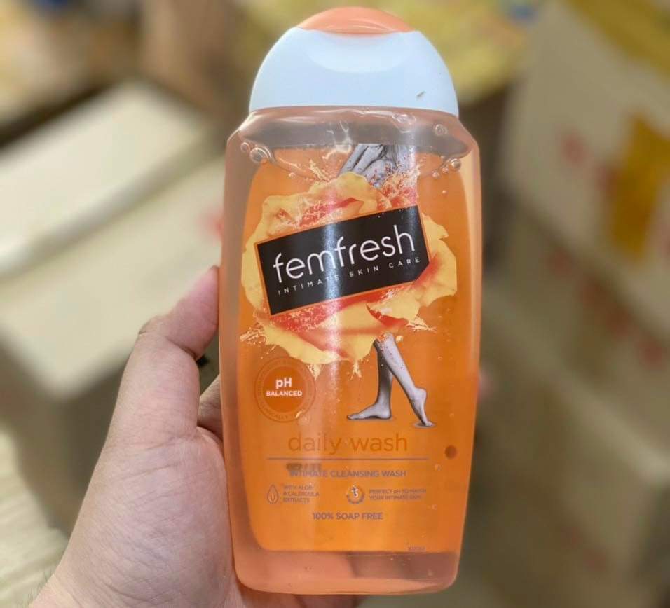 Dung dịch vệ sinh phụ nữ femfresh úc 250ml