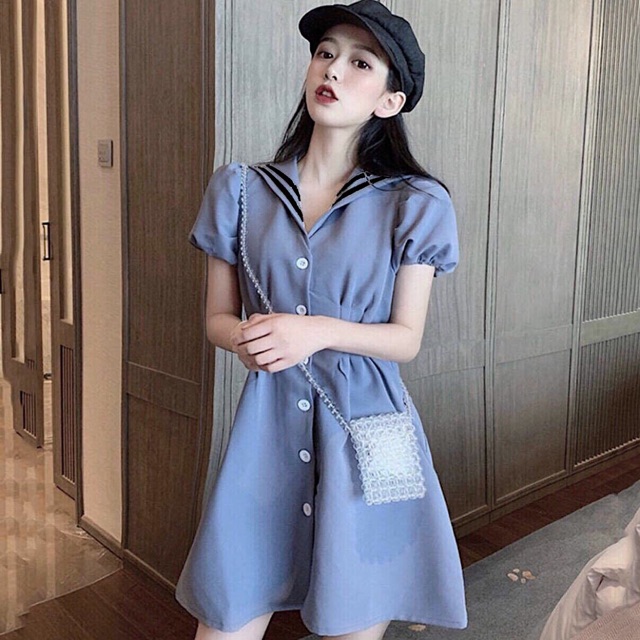 Đầm xanh đậm viền sọc đen