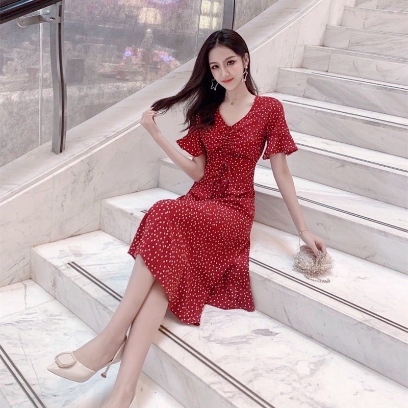 Đầm bi đỏ form dài rút cổ