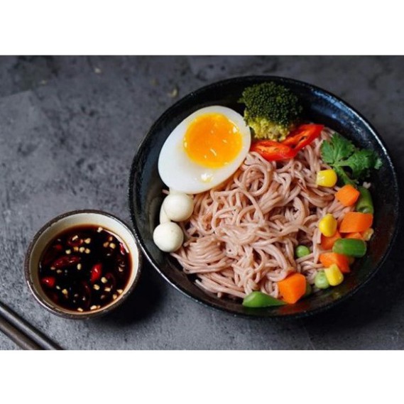 Bún tươi gạo huyết rồng mekong river gói 300g .