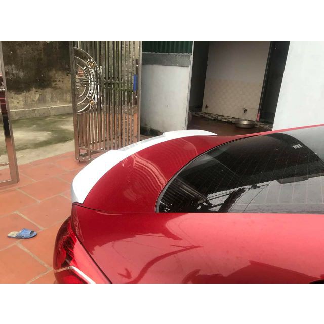Đuôi Gió Thể Thao Xe Hyundai Elantra 2016 2017 2018 hàng mộc chưa sơn có kèm keo dính chuyên dụng giúp chiếc xe trở nên khỏe khoắn, thể thao và hiện đại hơn