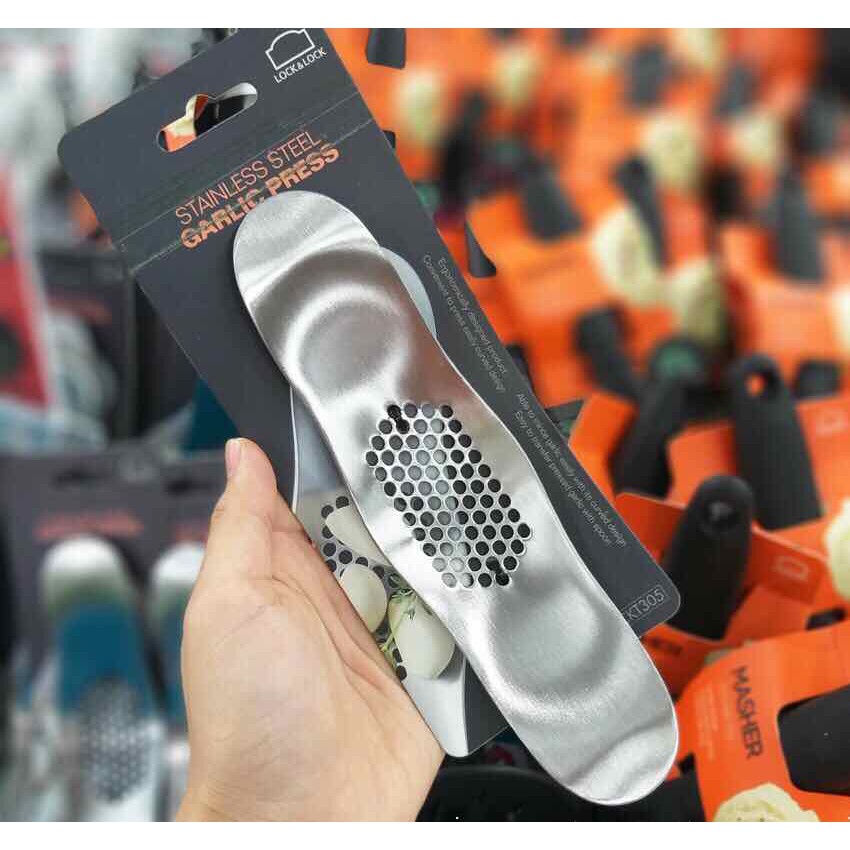 Dụng cụ ép tỏi bằng tay lock&lock ckt305