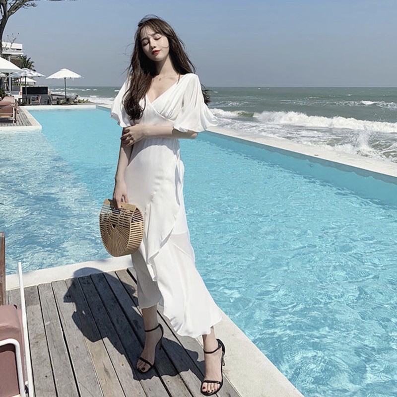 Đầm trắng đuôi cá tùng bèo