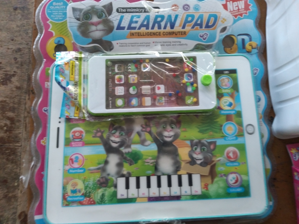 Talking Tom Learning 3d Fabulous Intelligent Talking Tom Pad Kalbatis Tomas
