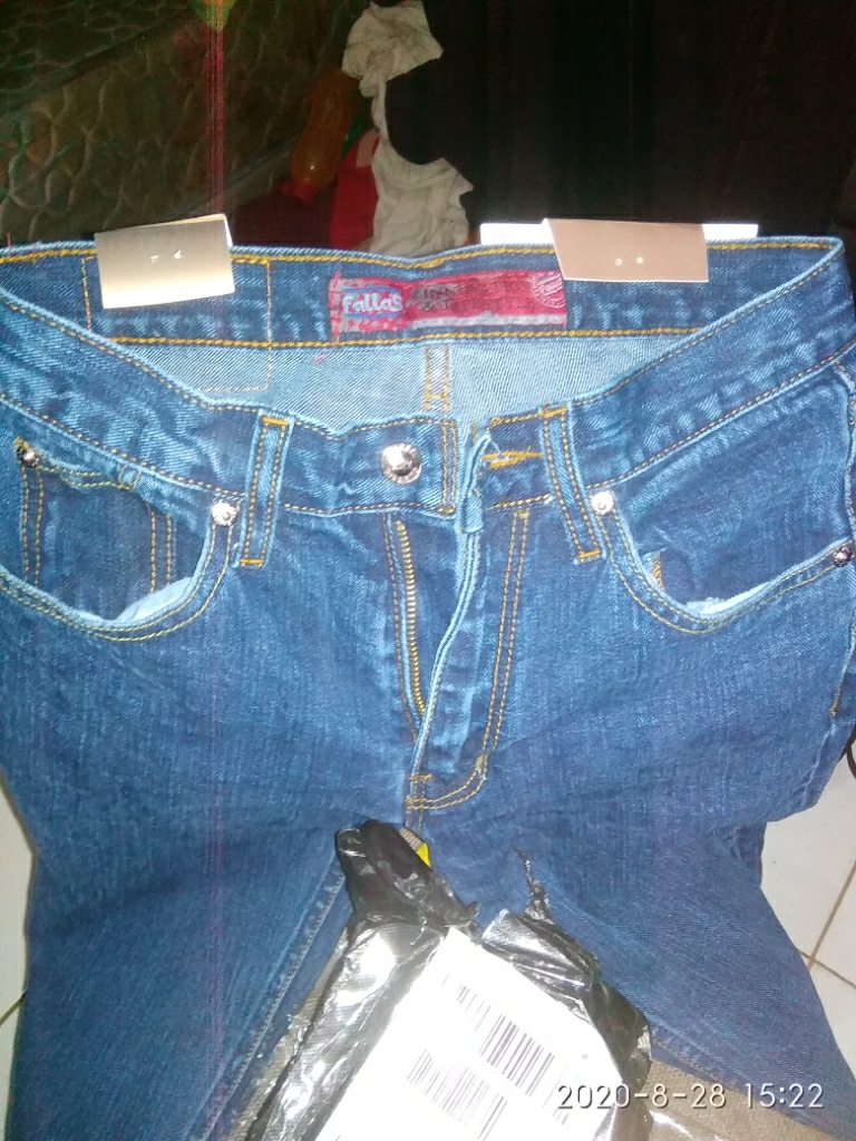 Celana Jeans Pria Model Standar Fit 
