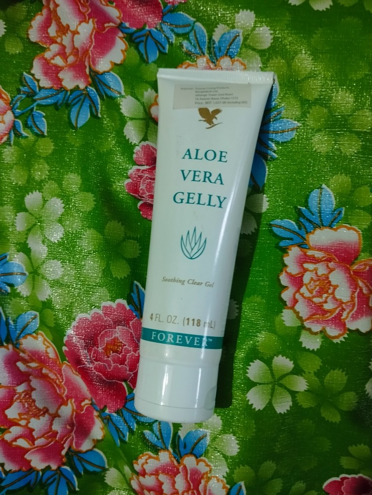 hr aloe vera Aloe Extract Gel Face Moisturizer, Vitamin B3