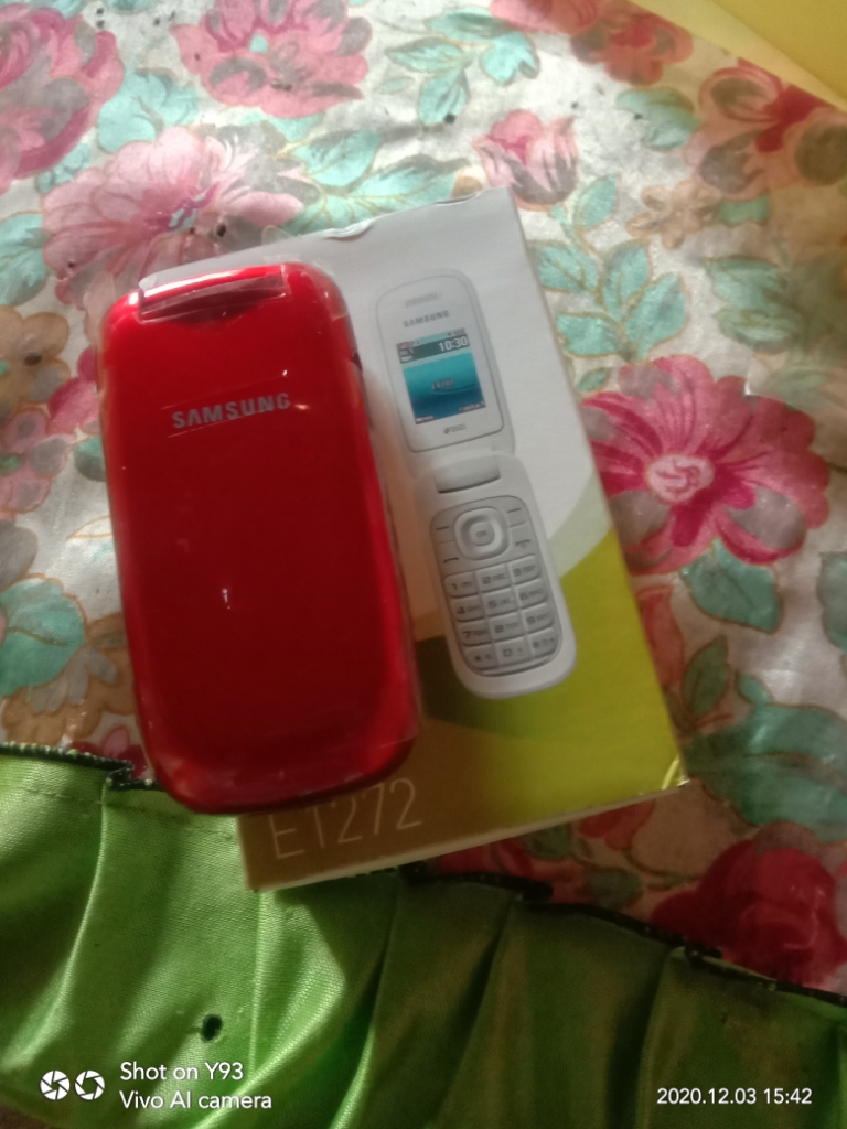 Cod Bisa Bayar Di Tempat Samsung Lipat Gt E1272 Caramel Dual Sim Termurah Lazada Indonesia