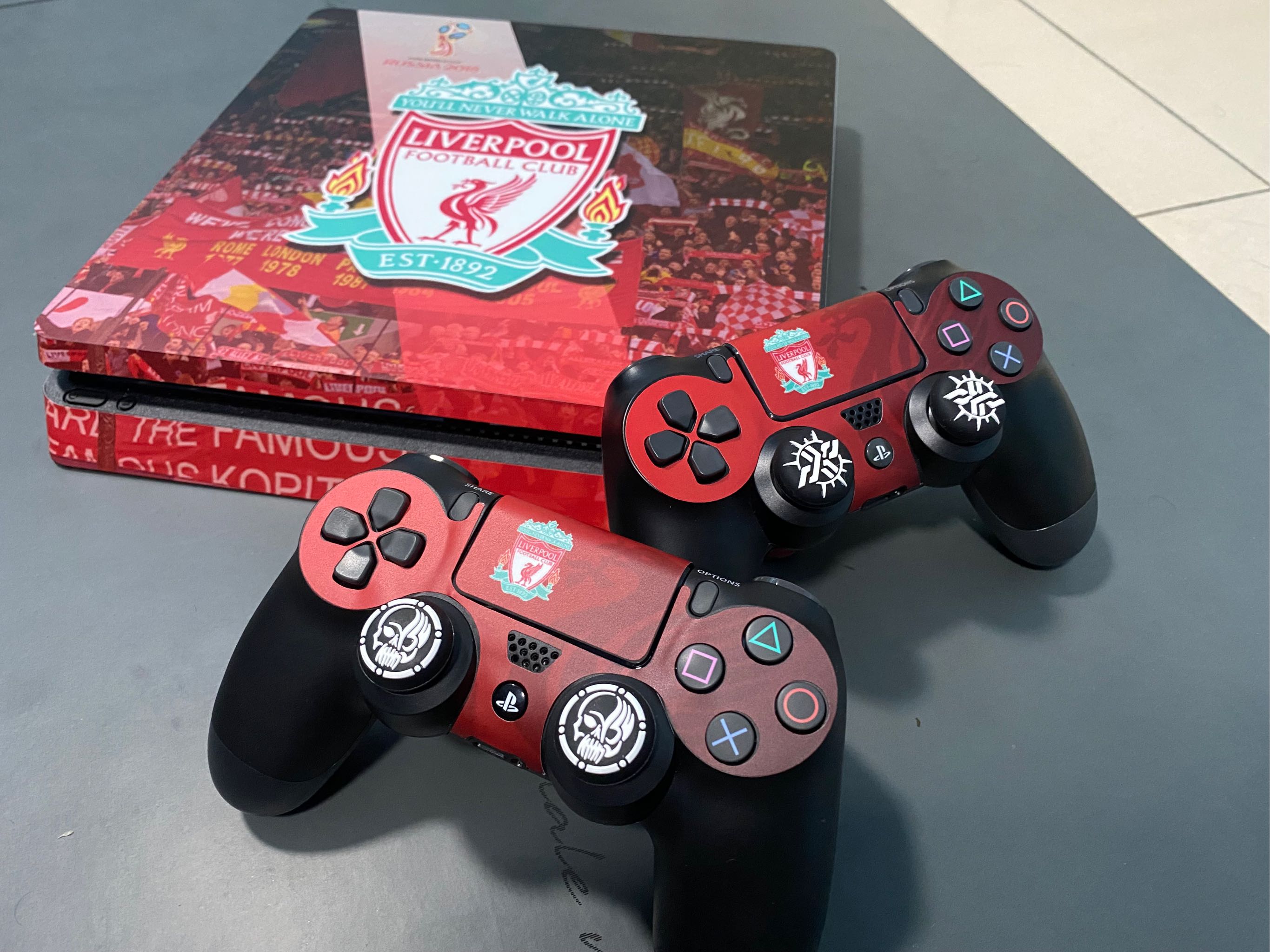 Cool Liverpool Football Club Style Ps4 Slim Decal Skin Sticker For Sony Playstation 4 Slim Console Protection Film 2pcs Controllers Protective Cover Ysp4s 2508 Lazada