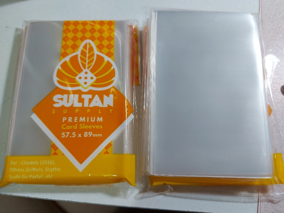 kaldheim card sleeves Prismatic Defender: Holographic Card Sleeves (Oracle) White