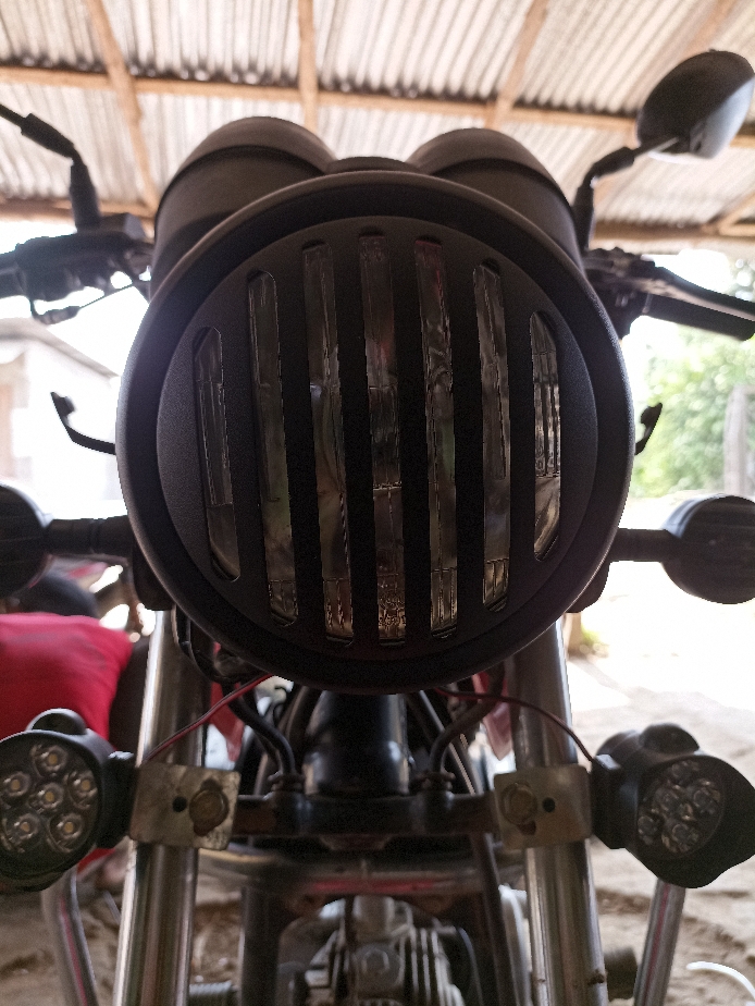 Headlight Light Finned Prison Grill For Harley Chopper Bobber Cafe