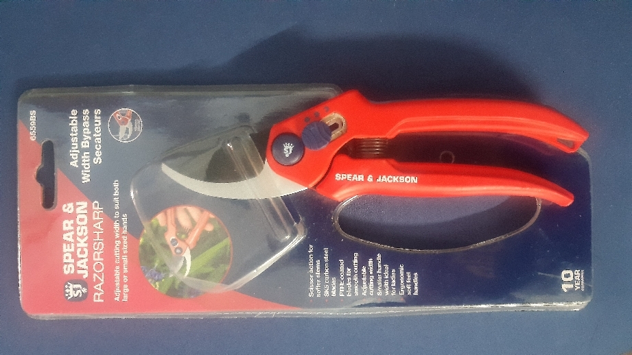 Spear & Jackson 6559BS Razorsharp Review, Secateurs