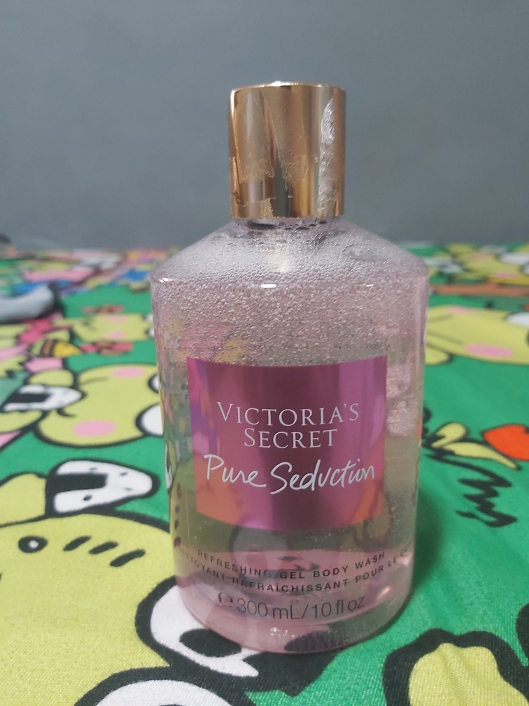 Victoria's Secret Refreshing Gel Body Wash 10 oz (Love Spell)