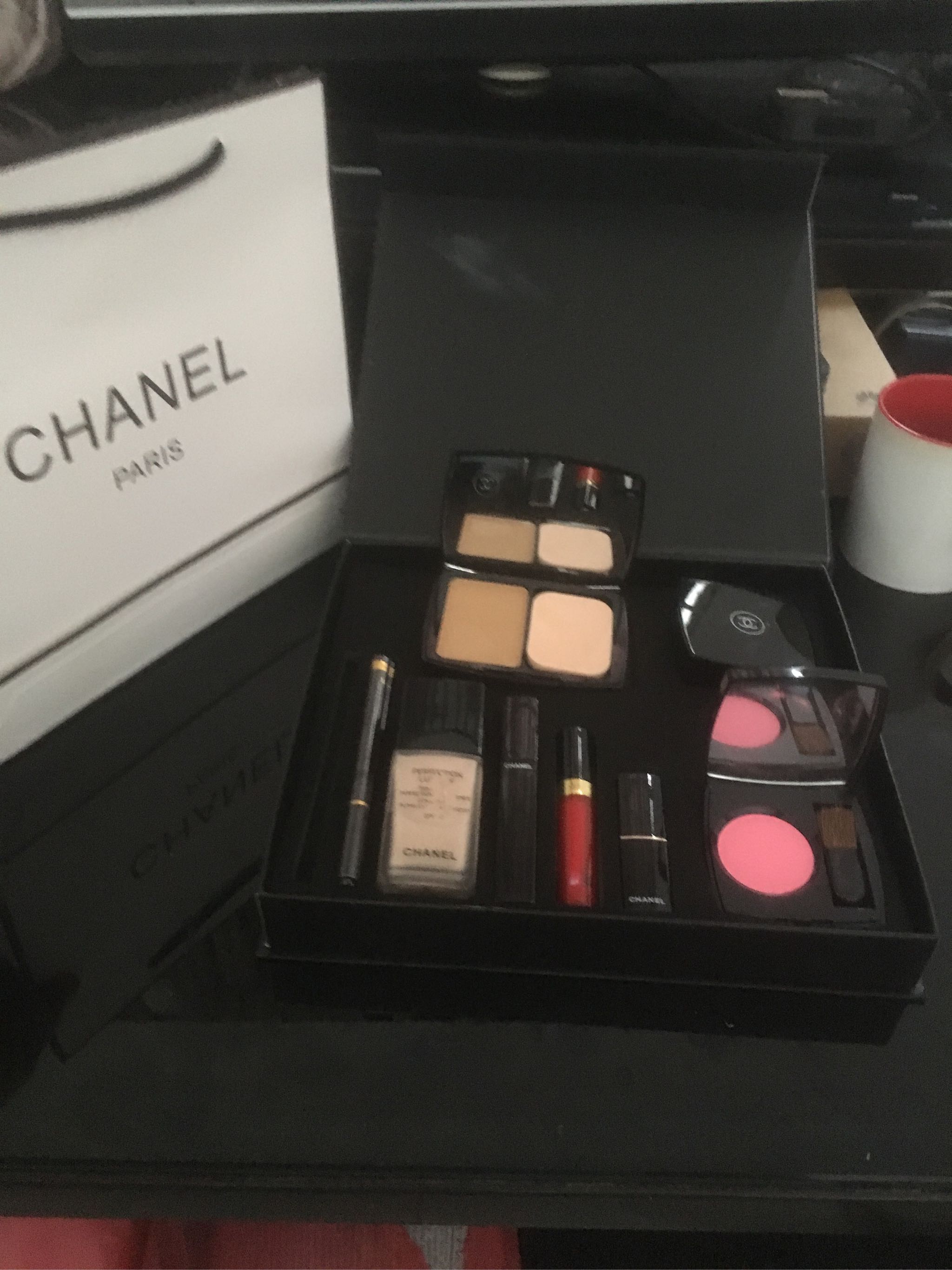 Chanel makeup set 9 in online 1