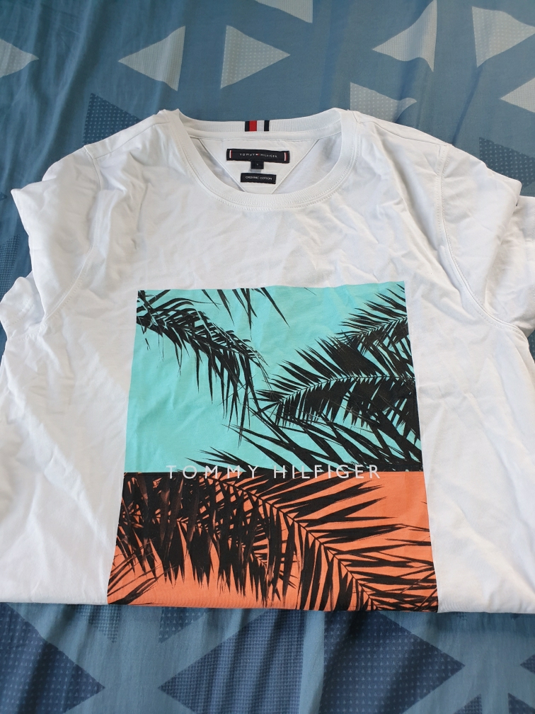 TOMMY HILFIGER เสื้อยืดชาย รุ่น MW0MW18434 