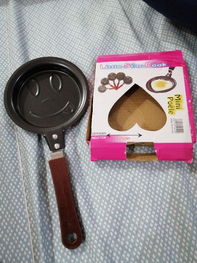 1pc Mini Frying Pan With Heart Or Star-shaped Non-stick Cooking