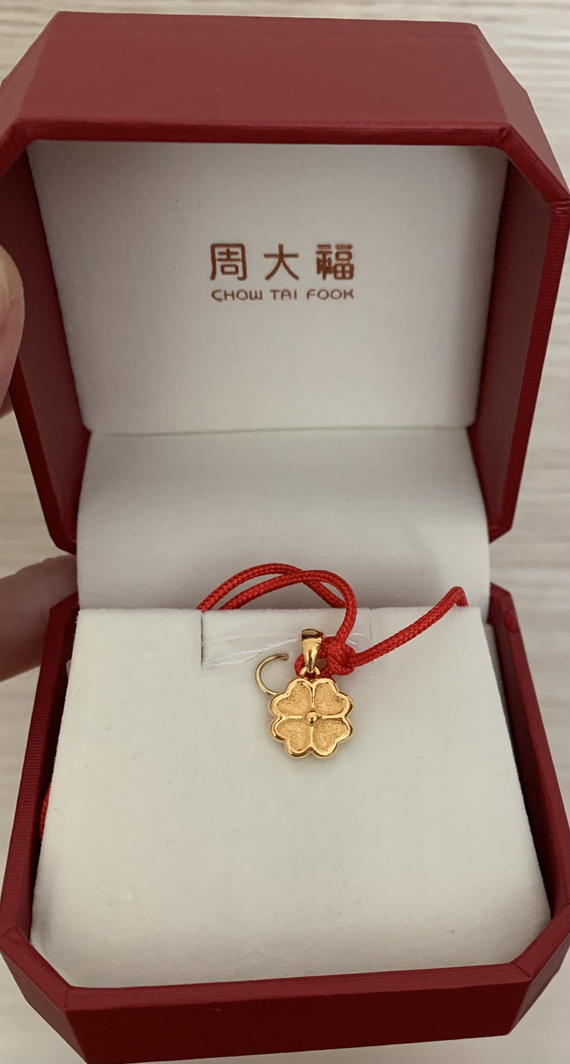CHOW TAI FOOK 999 Pure Gold Pendant - Four Leaf Clover R17541