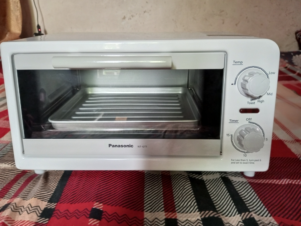 Panasonic NT-GT1 220 Volt 9-Liter Toaster Oven