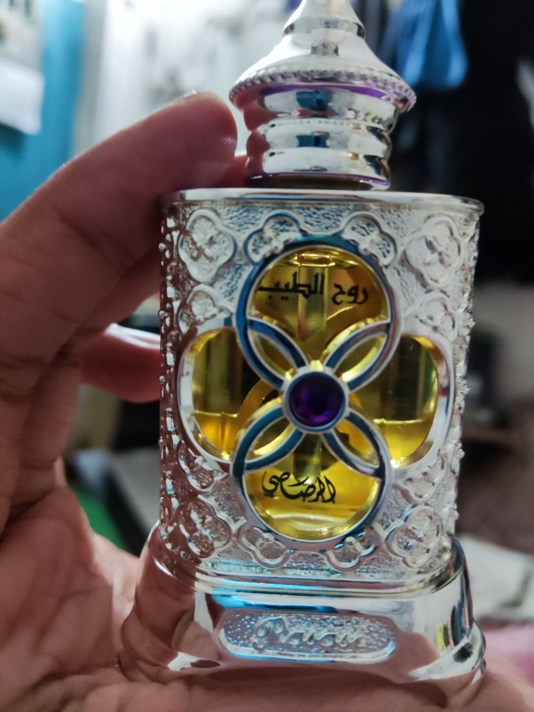 香油　Ruh Alteeb Rasasi ドバイ Ruh Al Teeb Rasasi perfume - a fragrance for women