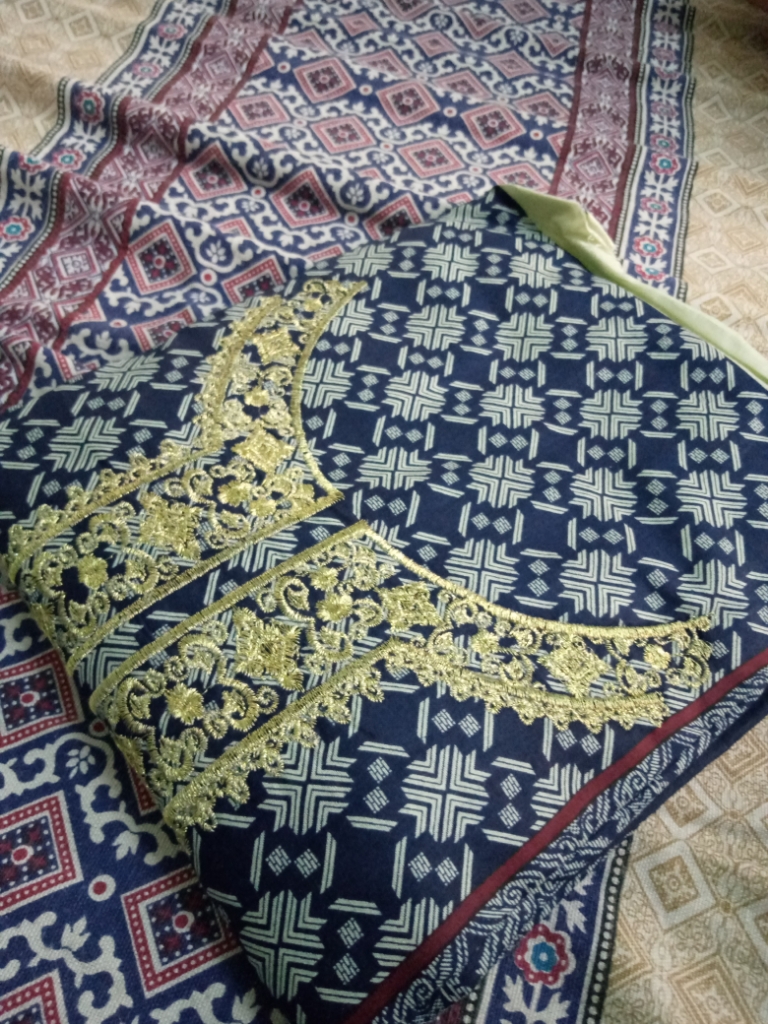  Daraz Select Women Unstitched Printed Lawn Suit