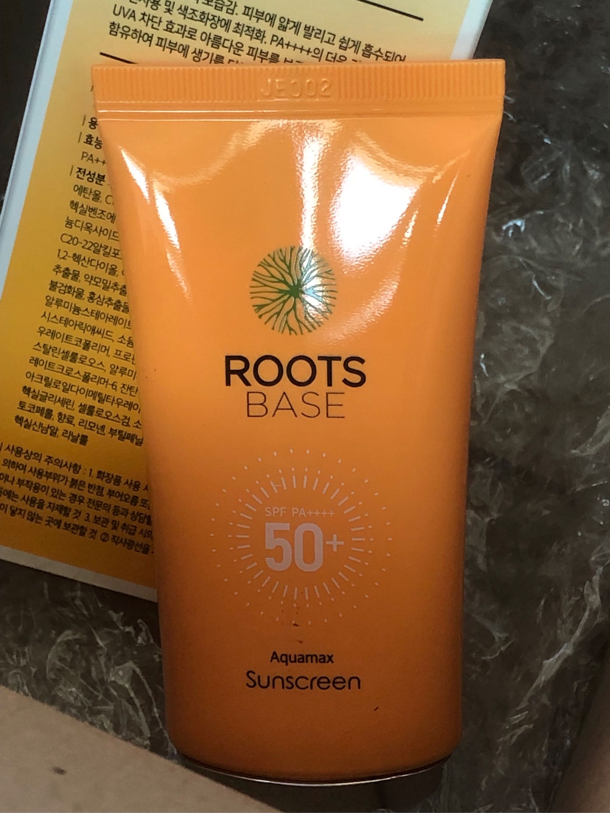 roots base sunscreen