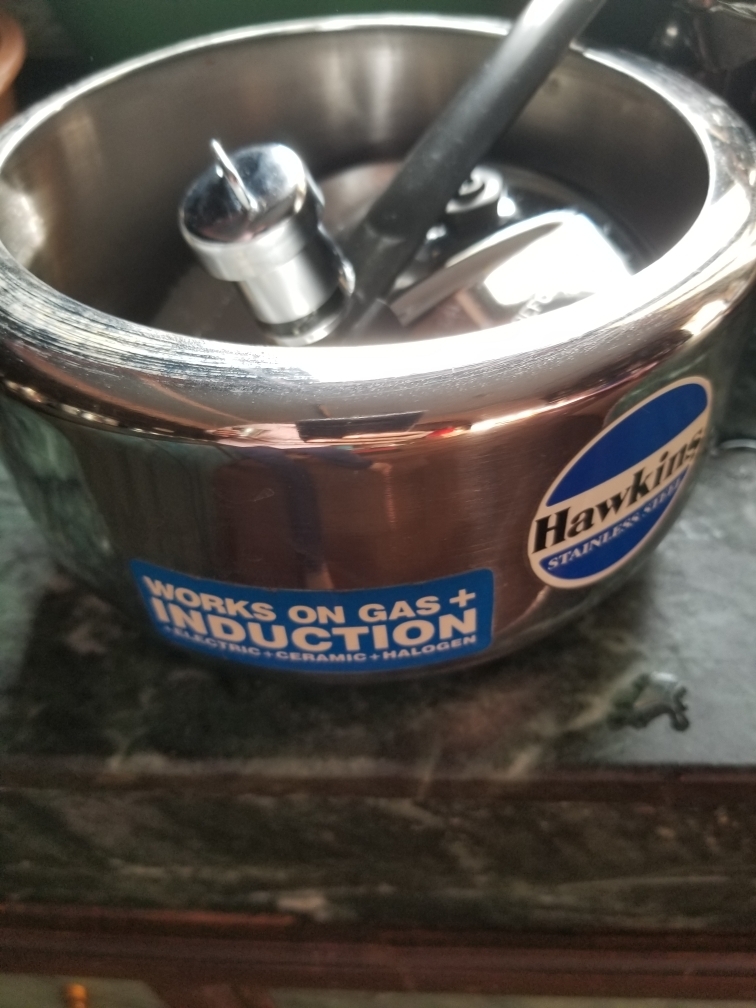 Buy Hawkins Stainless Steel 2 L Induction Bottom Pressure Cooker (HSS20)  Online at Best Price