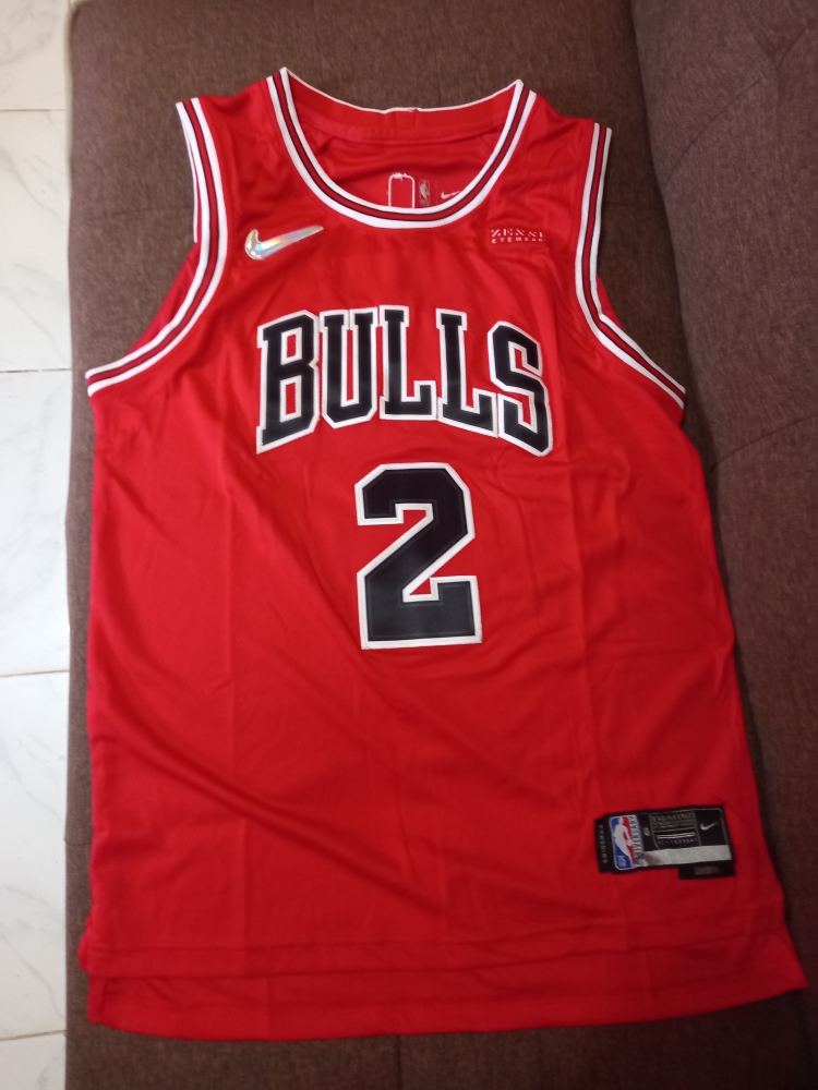 Men's Chicago Bulls Lonzo Ball #2 Nike Red Swingman Jersey - Icon
