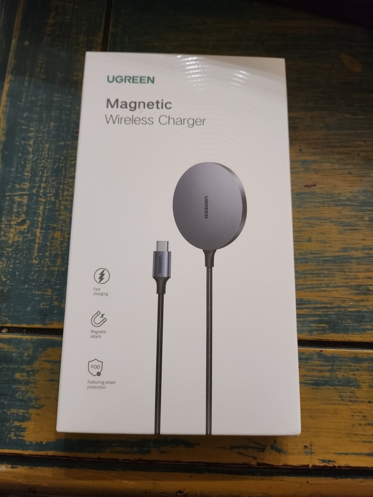 Ugreen Magsafe Magnetic Wireless Charger in Pakistan for Rs. 3500.00