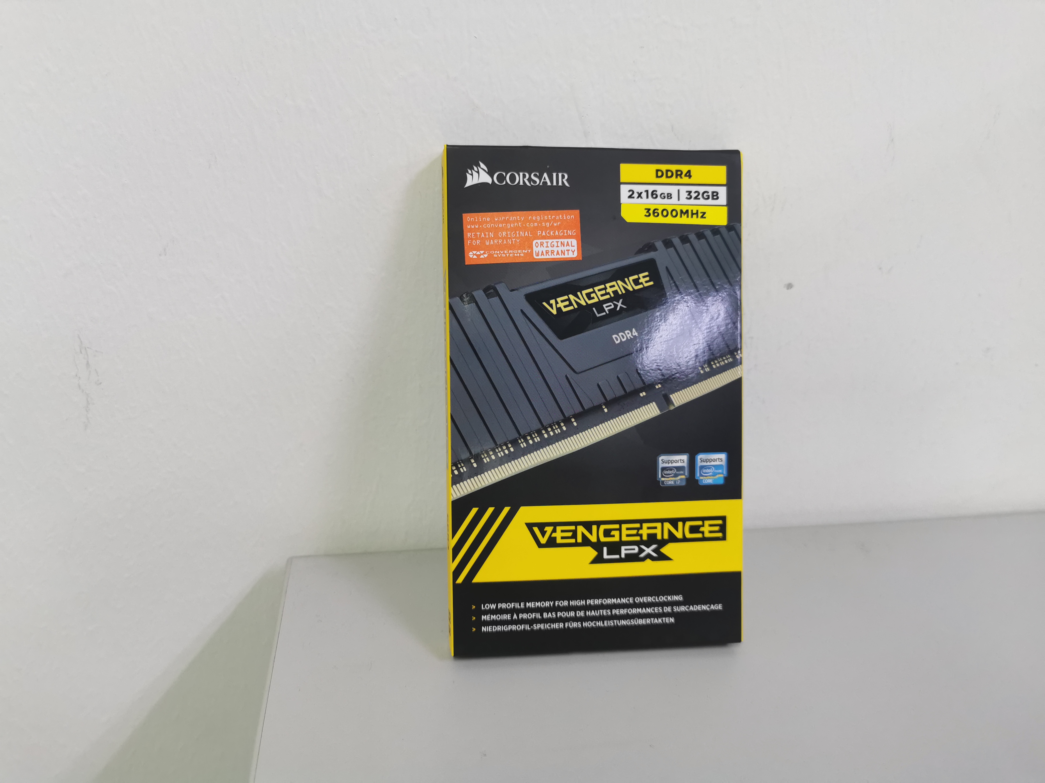 Corsair Vengeance LPX 16GB / 32GB DDR4 3600 MHz C18 (PC4-28800