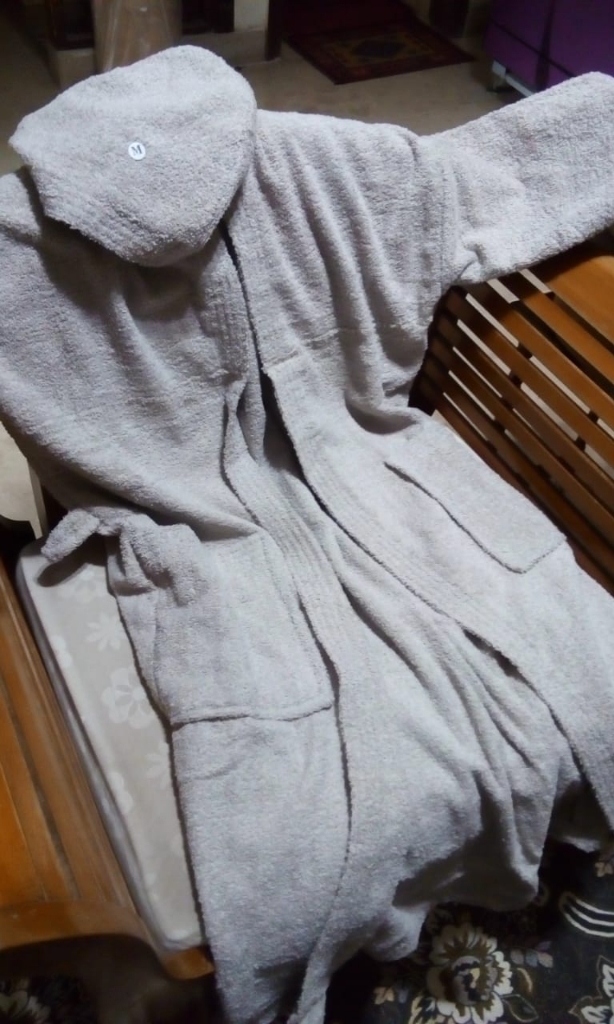 Grey bathrobe review image gulaclassic