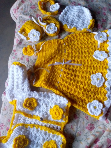 Baby frock knitting in cheap hindi